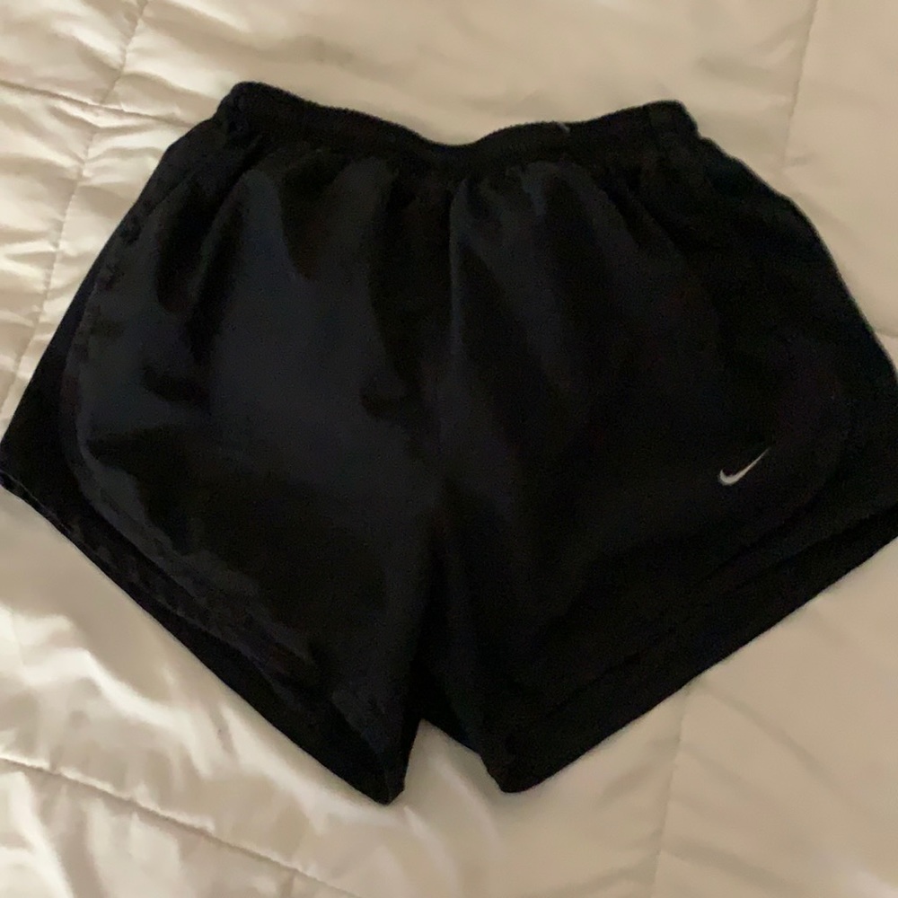 Black Nike shorts